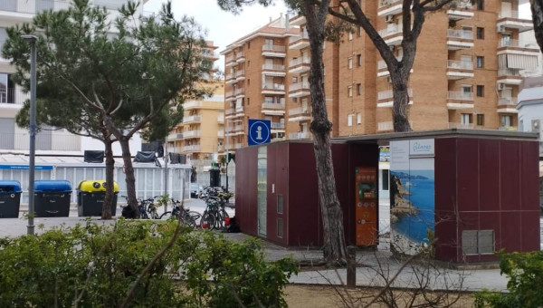 Oficina Turisme Els Pins, CRC 81